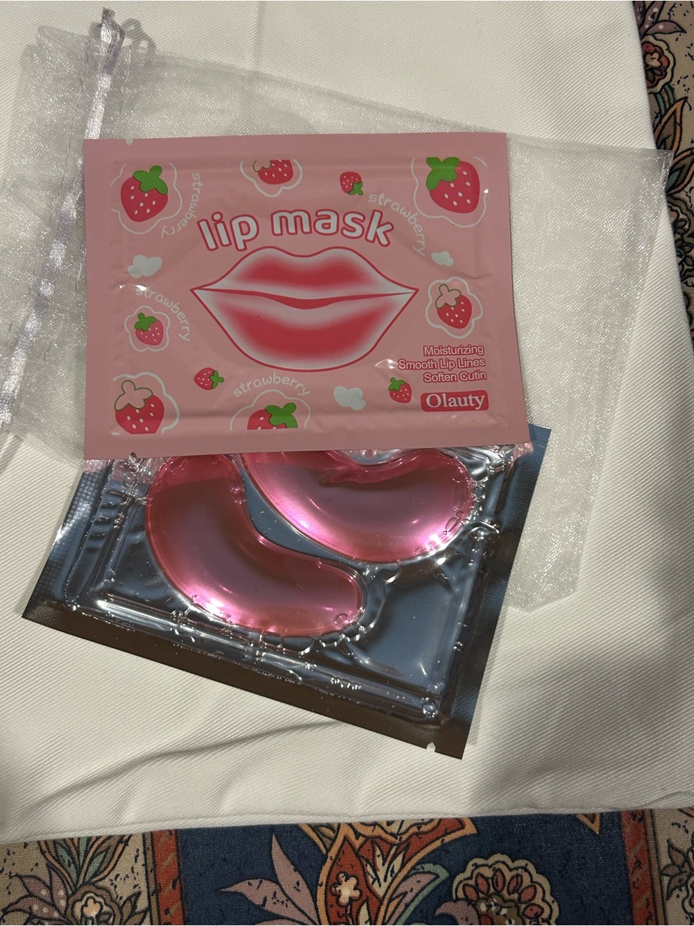Strawberry Lip Mask - Pink Hydrating Lip Treatment - Picture 2 of 7